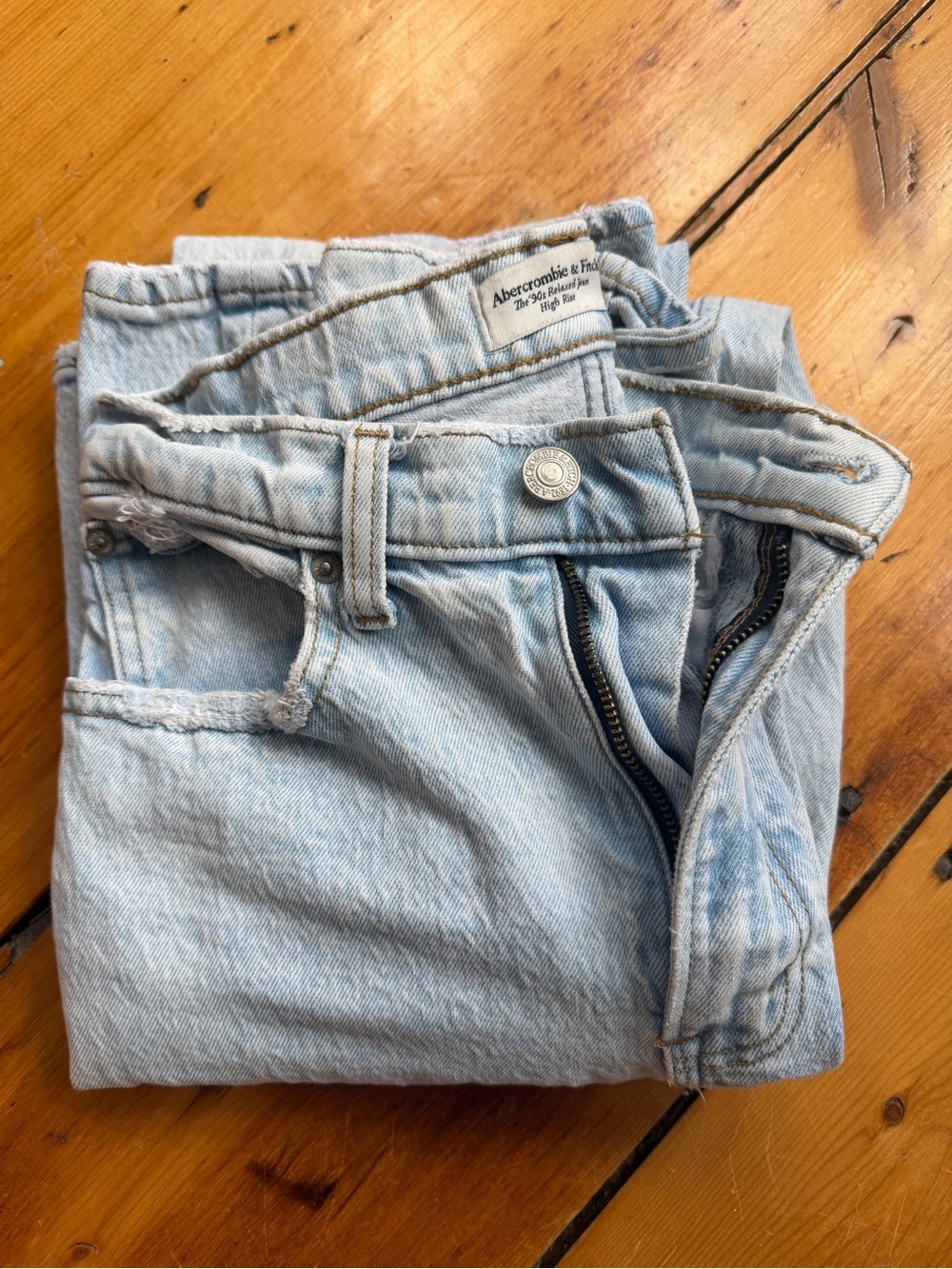 Abercrombie & Fitch 90s High Rise Relaxed Jean Size 24 Regular Length | Like New